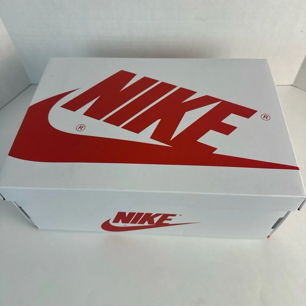 Nike Jordan 1 Retro OG white / University Red and black size 9 brand new w/ box - Picture 8 of 8